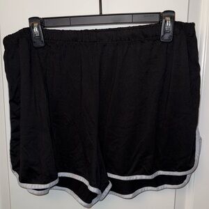 🔥5/$25🔥 Black White Side Stripe Shorts Size XL Preowned